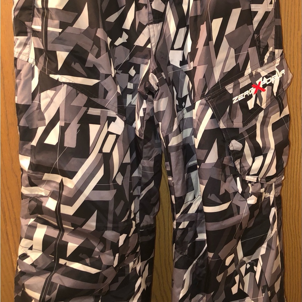 Boys or Girls, New, Super Nice, zeroxposur Snowpants Size L-14/16